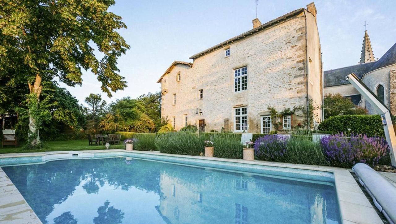 14Th Century Priory In Pressigny Bed & Breakfast Pressigny  Exterior foto