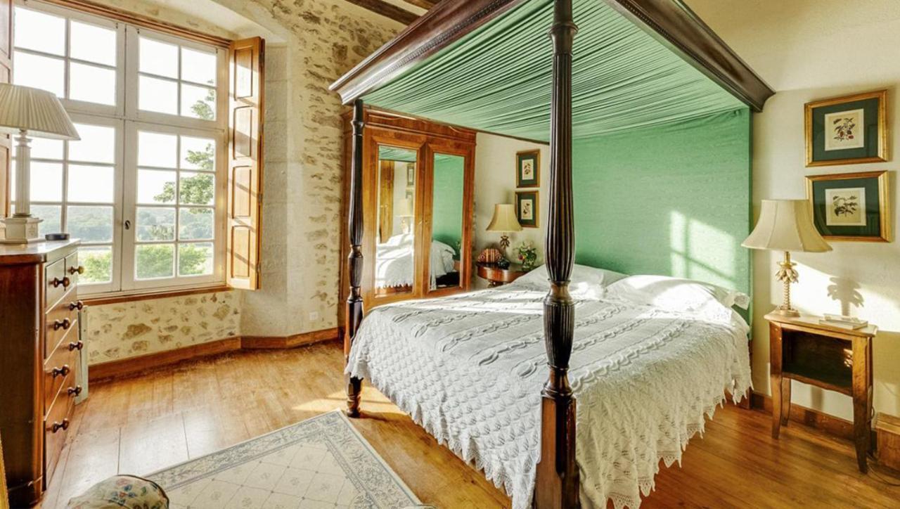 14Th Century Priory In Pressigny Bed & Breakfast Pressigny  Exterior foto