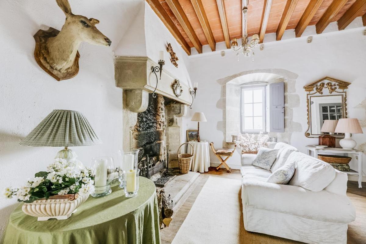14Th Century Priory In Pressigny Bed & Breakfast Pressigny  Exterior foto