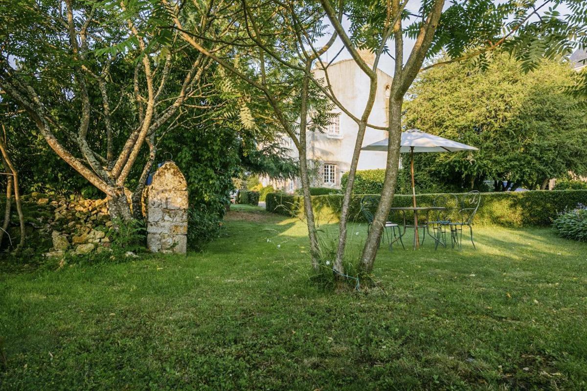 14Th Century Priory In Pressigny Bed & Breakfast Pressigny  Exterior foto