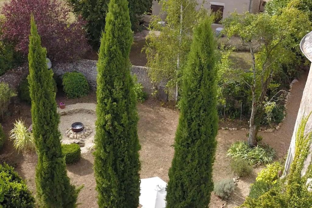 14Th Century Priory In Pressigny Bed & Breakfast Pressigny  Exterior foto