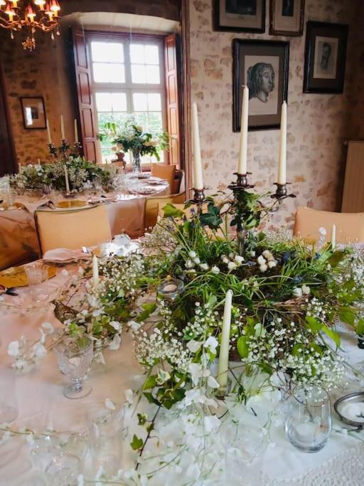 14Th Century Priory In Pressigny Bed & Breakfast Pressigny  Exterior foto