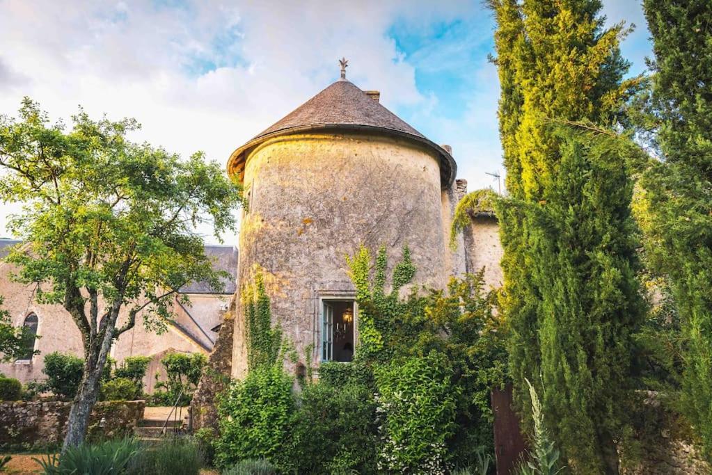 14Th Century Priory In Pressigny Bed & Breakfast Pressigny  Exterior foto